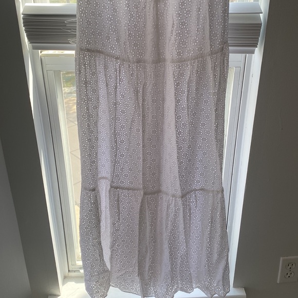 NWT Alice + Olivia halter eyelet dress. Size 10 - Picture 8 of 8